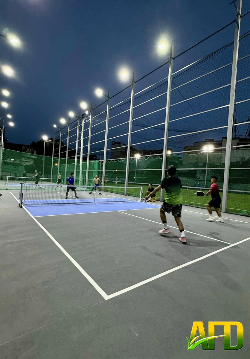 Tổ Hợp Sân Bóng Và Sân Pickleball Tại Khương Trung HN