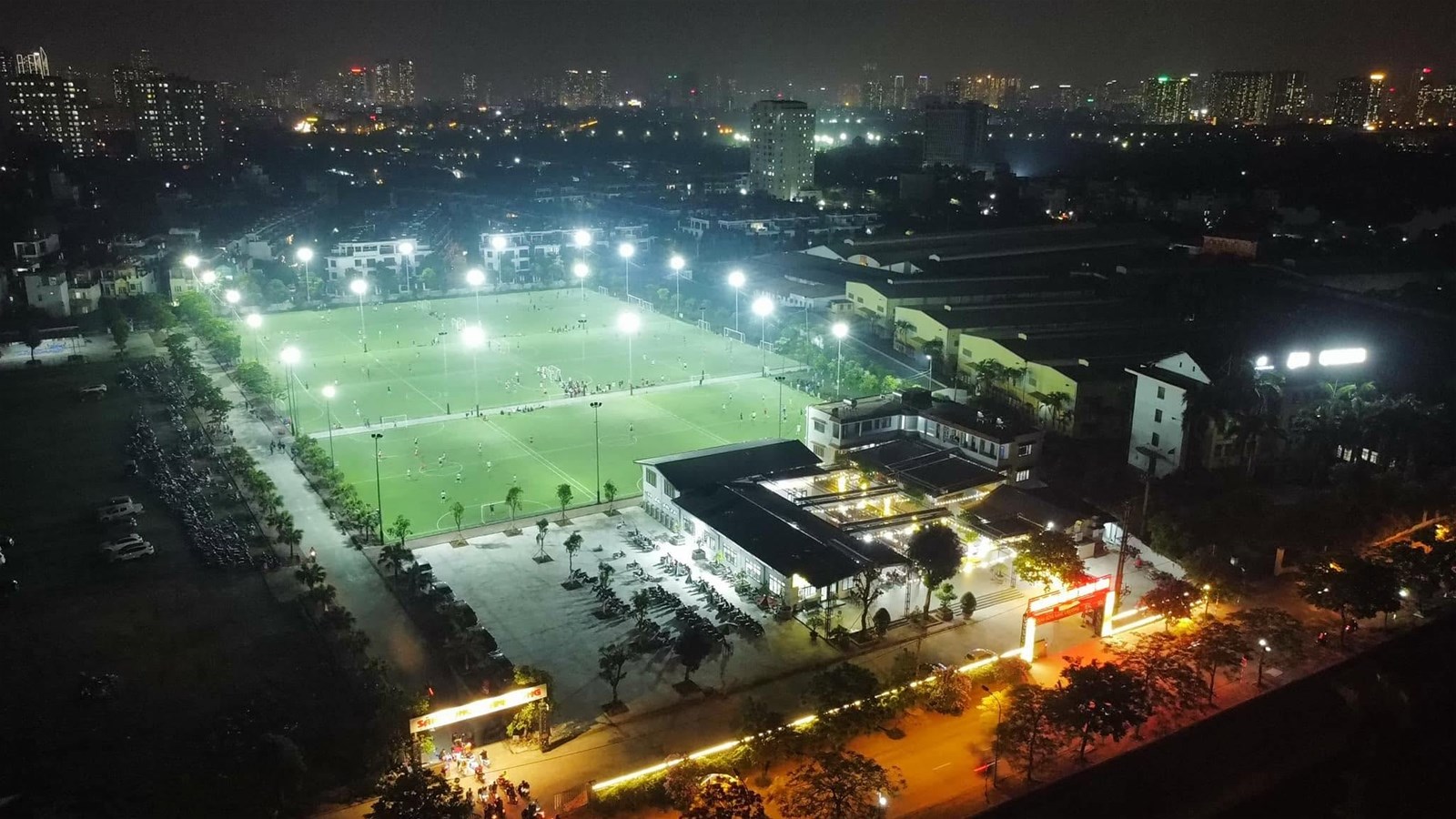 Sân Bóng Thành Công Hà Nội - Địa Chỉ, Bảng Giá, Thiết Kế Sân Và Giờ Hoạt Động Mới Nhất